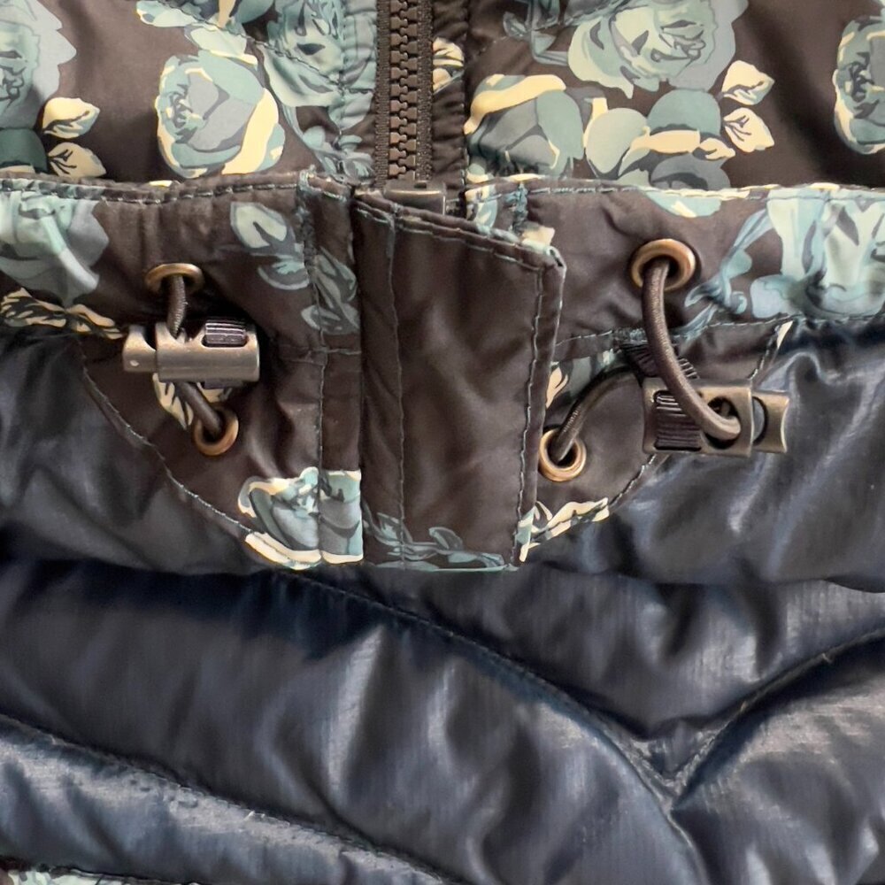 The North Face 550 Floral Goose Down Puffer Ski Vest Women's M - Picture 11 of 12